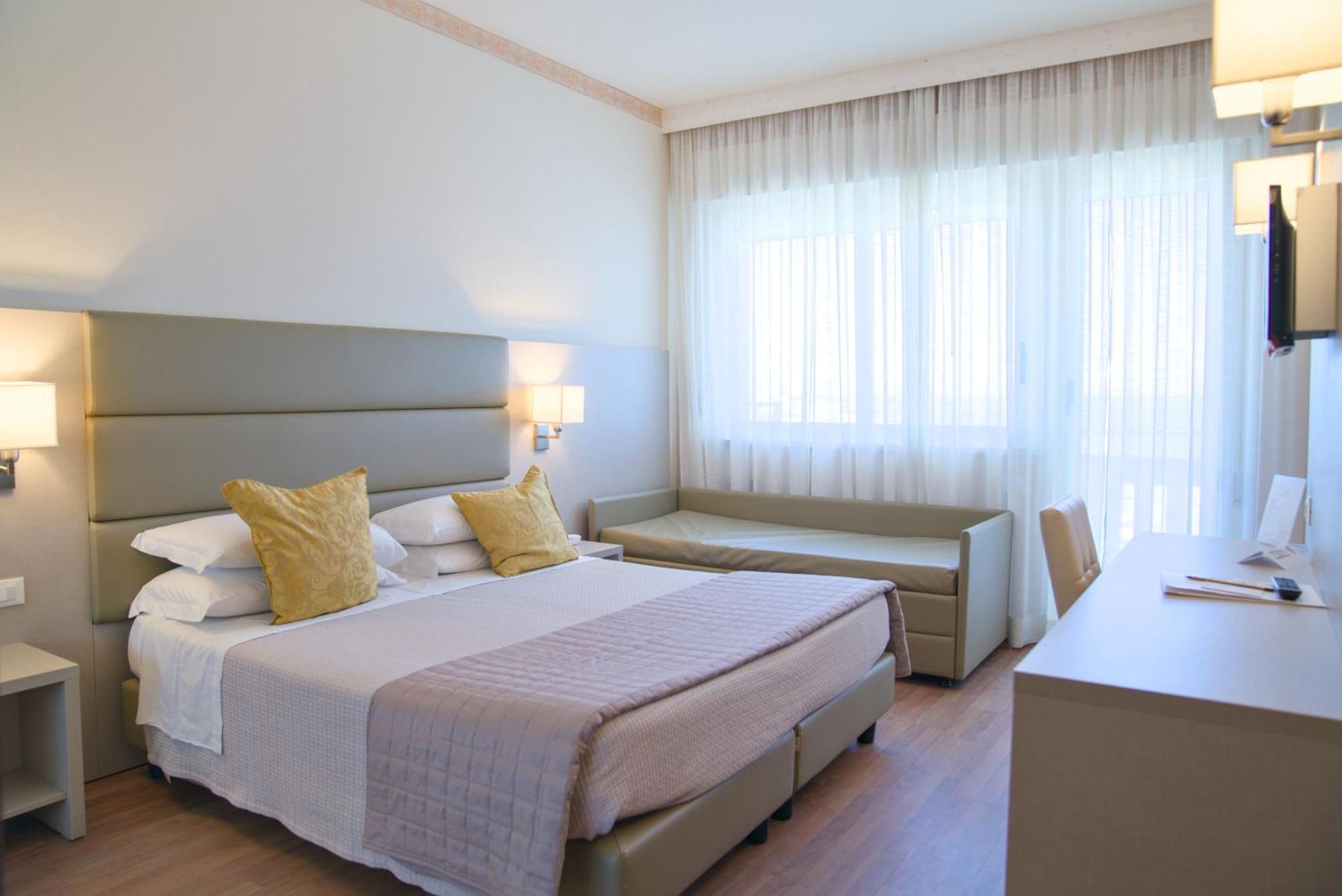 Triple Room,1605377918:JPEG
